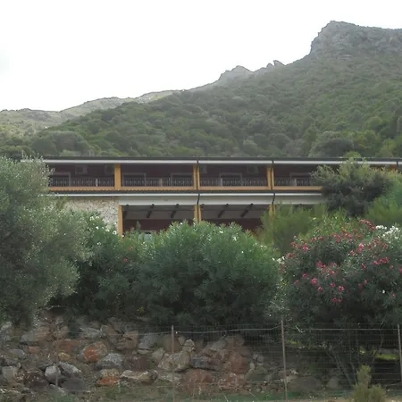 La Casa Sarda * フルミニマッジョーレ